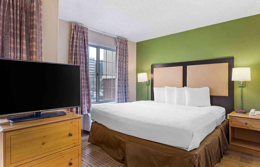 Extended Stay America Suites - Houston - Galleria - Uptown Room photo